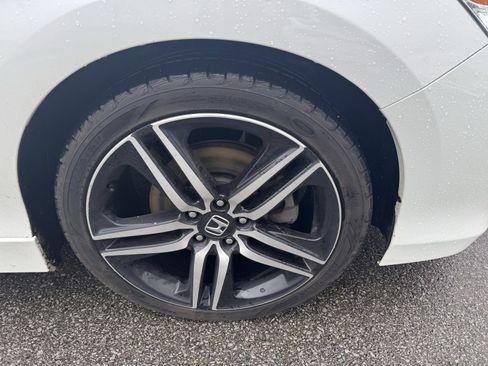 Certified 2017 Honda Accord Sport Special Edition image 4