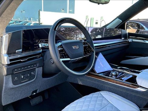 New 2026 Cadillac Escalade Platinum Sport image 9