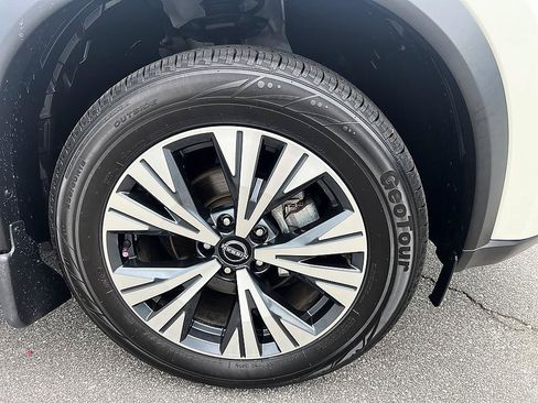 Certified 2023 Nissan Rogue SV w/ SV Premium B Package AWD/4WD image 12