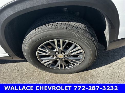 Certified 2025 Chevrolet Traverse LT image 10