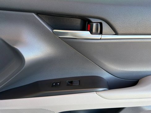 Certified 2021 Toyota Camry LE FWD image 21