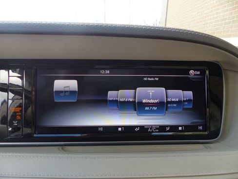 Used 2016 Mercedes-Benz S 550 4MATIC Sedan image 27