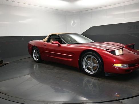 Used 2000 Chevrolet Corvette Convertible w/ Memory Pkg RWD image 29