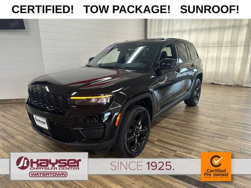 Certified 2025 Jeep Grand Cherokee Altitude w/ Trailer Tow Package AWD/4WD image 1