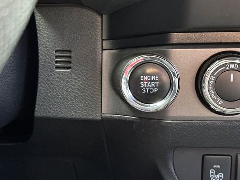 Used 2022 Toyota Tacoma TRD Off-Road w/ Technology Package image 22