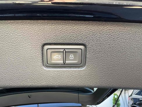 Used 2020 Audi Q7 3.0T Prestige AWD/4WD image 66