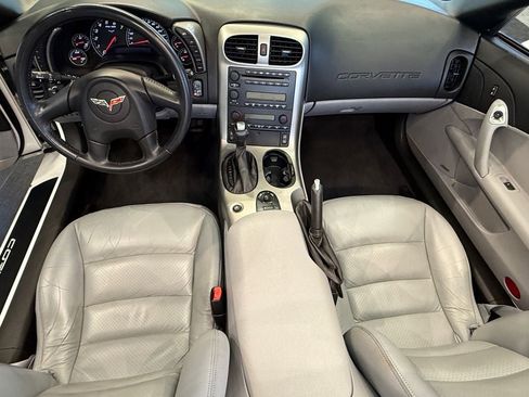Used 2005 Chevrolet Corvette Convertible w/ Preferred Equipment Group RWD image 15