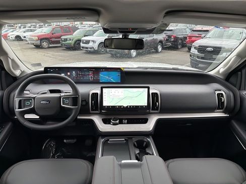 New 2025 Ford Expedition Max Active image 24