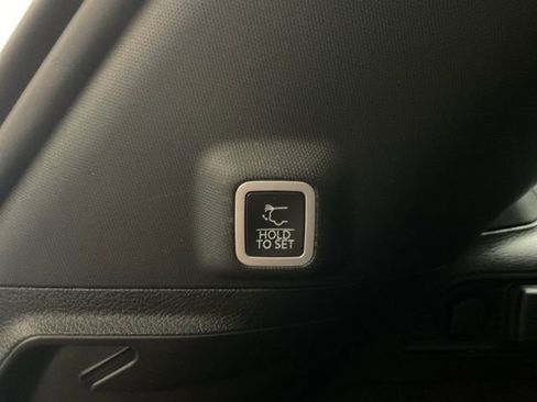 Used 2023 Jeep Grand Cherokee Overland image 31