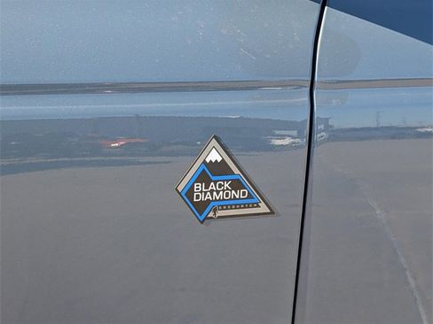 Used 2024 Ford Bronco Black Diamond image 8