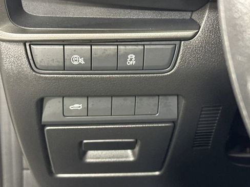 Used 2025 MAZDA MAZDA3 s image 19