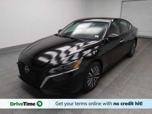 Used 2023 Nissan Altima 2.5 SV w/ SV Premium Package AWD/4WD image 1