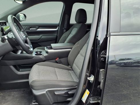 Certified 2025 GMC Terrain Elevation AWD/4WD image 11