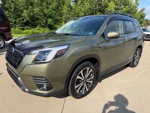 Used 2023 Subaru Forester Limited AWD/4WD image 1