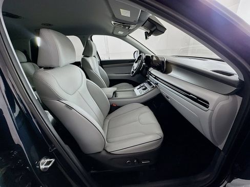 Certified 2025 Hyundai Palisade SEL FWD image 29