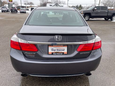 Used 2015 Honda Accord Sport image 4