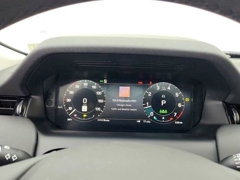 Used 2025 Land Rover Discovery Sport S image 24