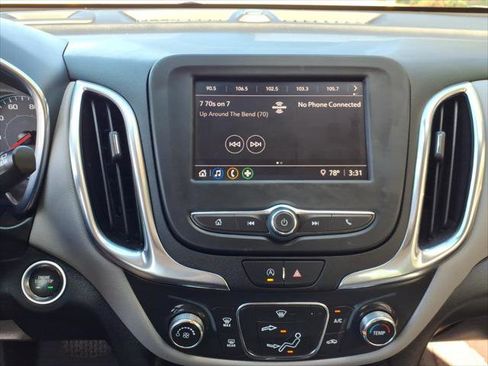 Used 2022 Chevrolet Equinox LS w/ LPO, Floor Liner Package AWD/4WD image 16