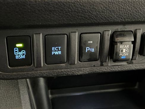 Used 2023 Toyota Tacoma TRD Off-Road image 45