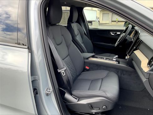 New 2026 Volvo XC60 T8 Plus w/ Climate Package PRO AWD/4WD image 31