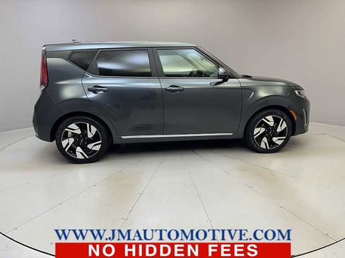 Used 2023 Kia Soul GT-Line w/ GT-Line Technology Package FWD image 6