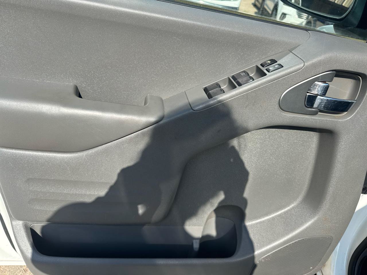Used 2018 Nissan Frontier SV RWD image 14