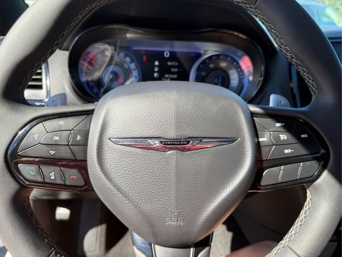 Used 2023 Chrysler 300 S RWD image 31