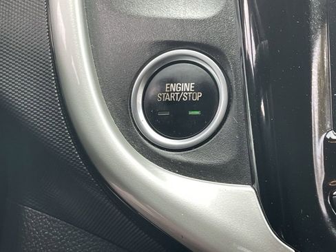 Used 2020 Chevrolet Sonic LT w/ Convenience Package FWD image 30