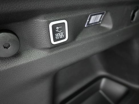 Used 2025 Jeep Grand Cherokee L Limited RWD image 34