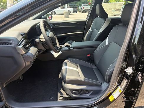 New 2026 Toyota Camry SE FWD image 21