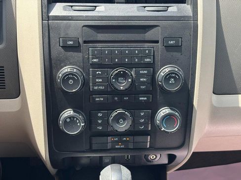 Used 2011 Ford Escape XLS w/ 101A Rapid Spec Order Code FWD image 22