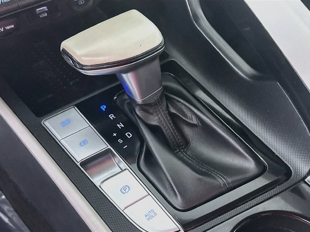 Used 2021 Hyundai Elantra Limited FWD image 19