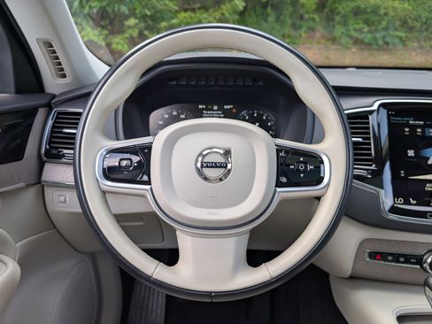Used 2021 Volvo XC90 T6 Inscription w/ Advanced Package AWD/4WD image 25