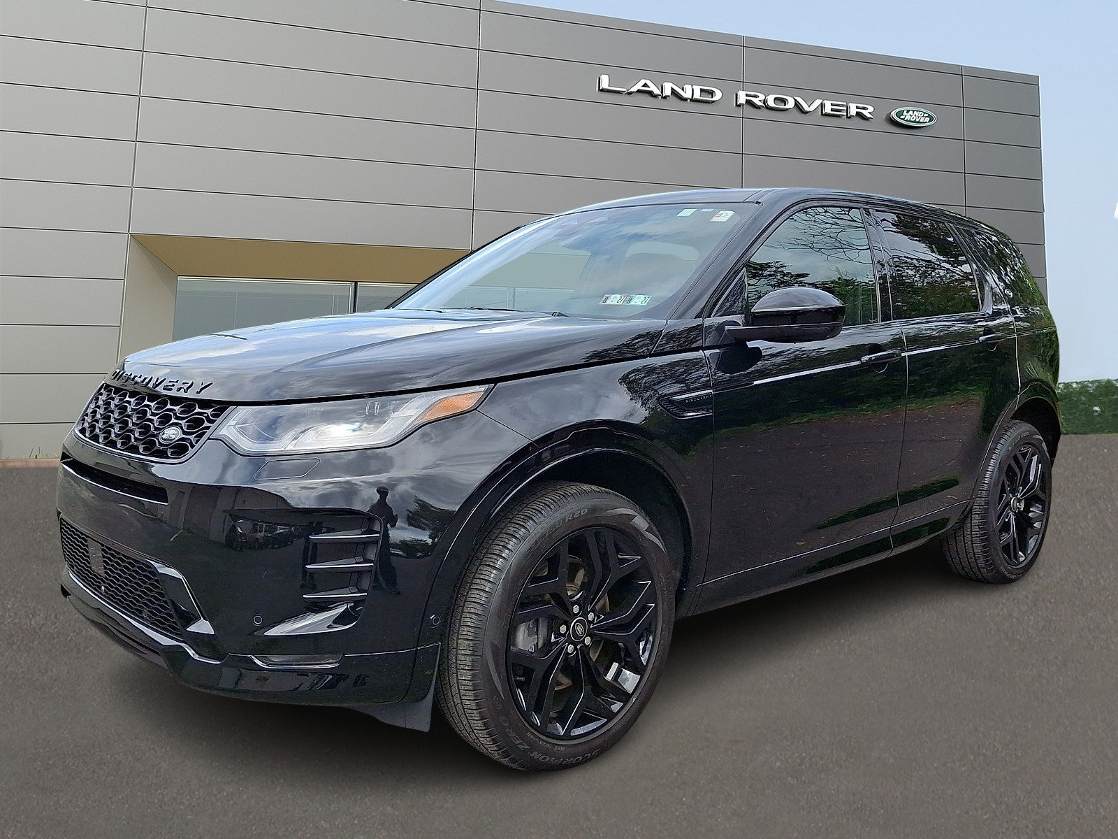 Used 2026 Land Rover Discovery Sport Landmark AWD/4WD image 1