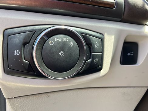 Used 2017 Ford Fusion Platinum FWD image 14