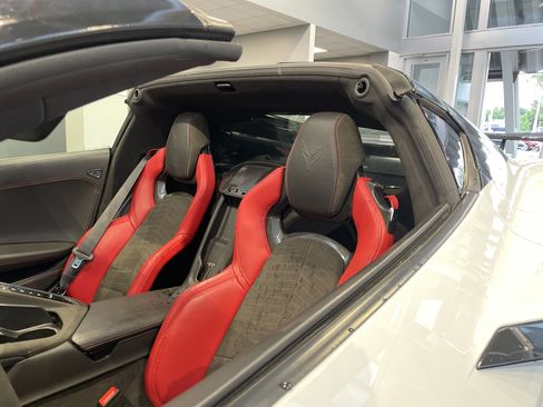 Used 2022 Chevrolet Corvette Stingray Premium Cpe w/ Z51 Performance Package RWD image 40