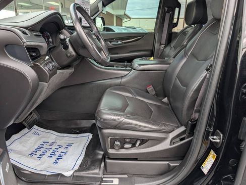 Used 2017 Cadillac Escalade ESV Platinum AWD/4WD image 11