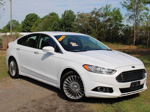 Used 2014 Ford Fusion Titanium image 3