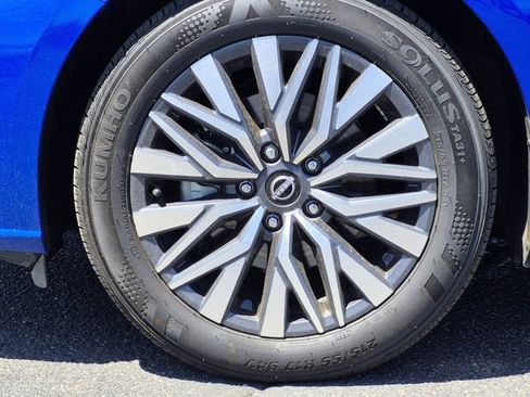 Used 2025 Nissan Altima 2.5 SV FWD image 7