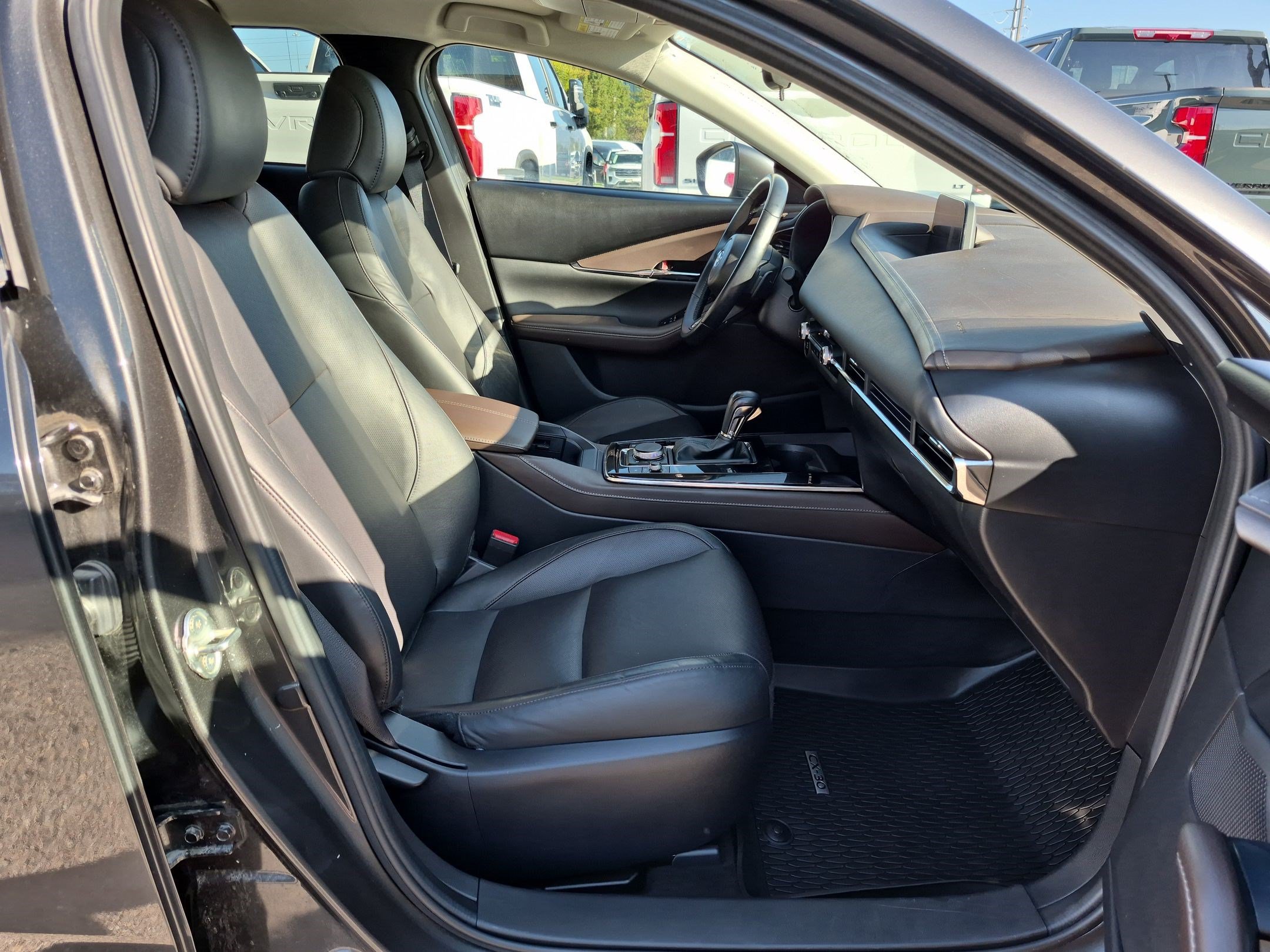 Used 2022 MAZDA CX-30 AWD 2.5 S w/ Premium Package image 31