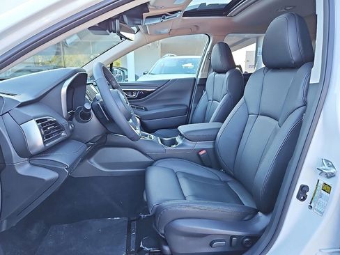 Used 2025 Subaru Outback Touring image 9