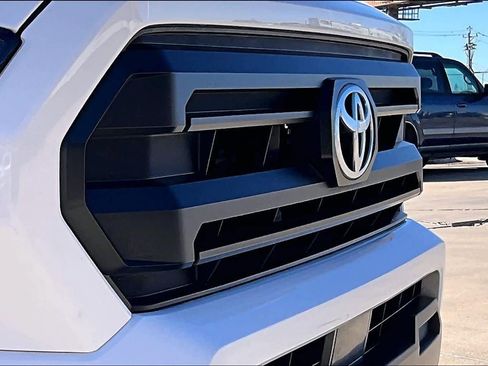 Used 2024 Toyota Tacoma SR image 27