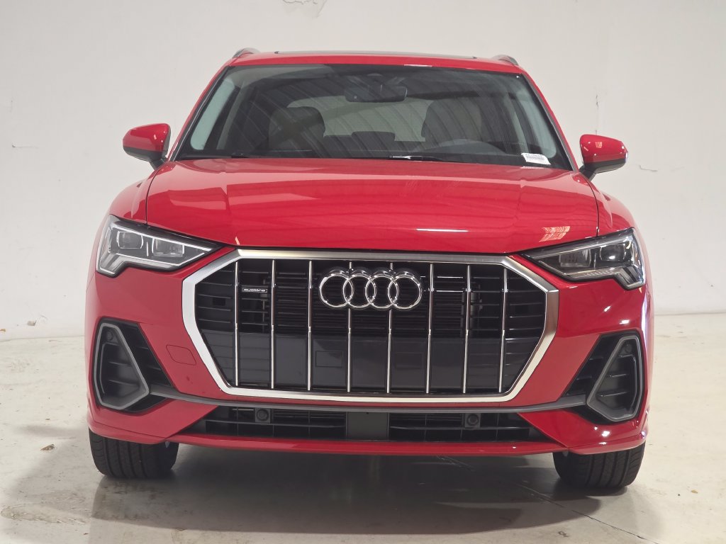 Certified 2025 Audi Q3 2.0T Premium w/ Convenience Package AWD/4WD image 2