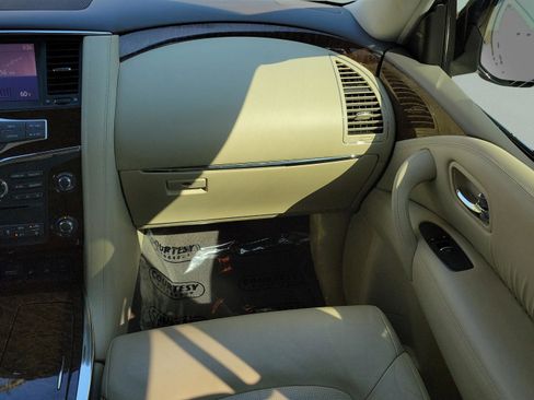 Used 2017 INFINITI QX80 2WD w/ Driver Assistance Package image 10