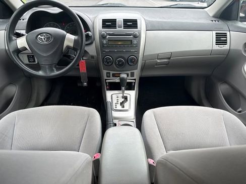 Used 2011 Toyota Corolla LE FWD image 18