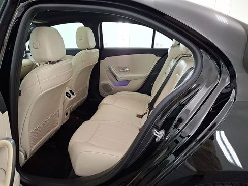 Used 2021 Mercedes-Benz A 220 4MATIC image 12