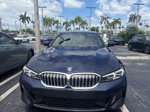 Used 2023 BMW 330i Sedan w/ M Sport Package RWD image 9