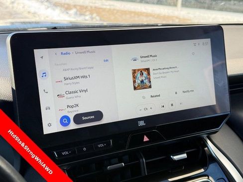 Used 2023 Toyota Venza Limited image 23