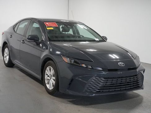Certified 2025 Toyota Camry LE FWD image 3
