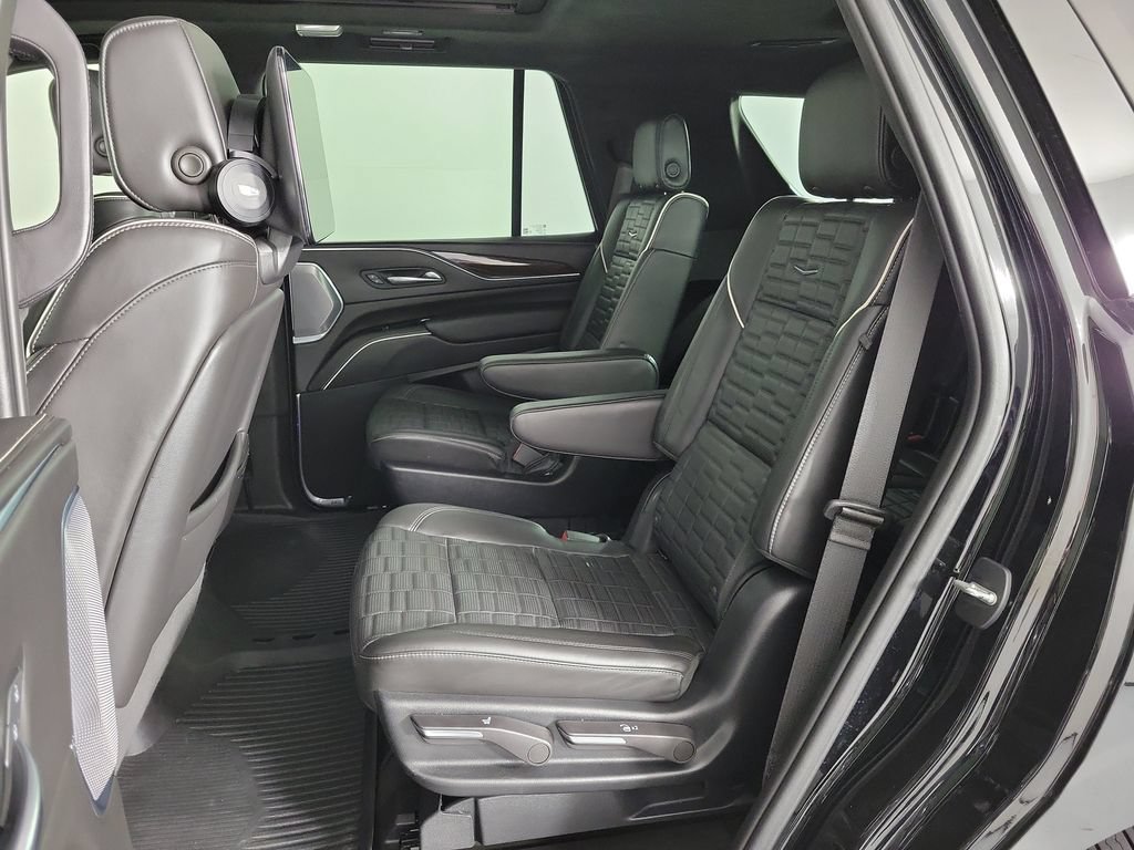 Used 2023 Cadillac Escalade Sport Platinum AWD/4WD image 11